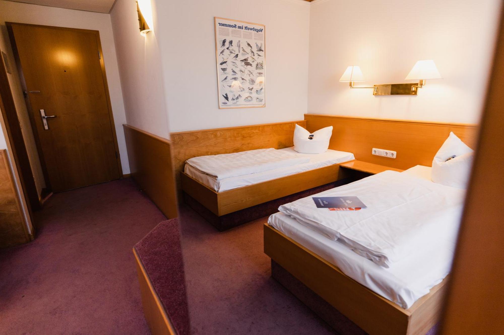 Hotel Bavaria ブレーナ エクステリア 写真