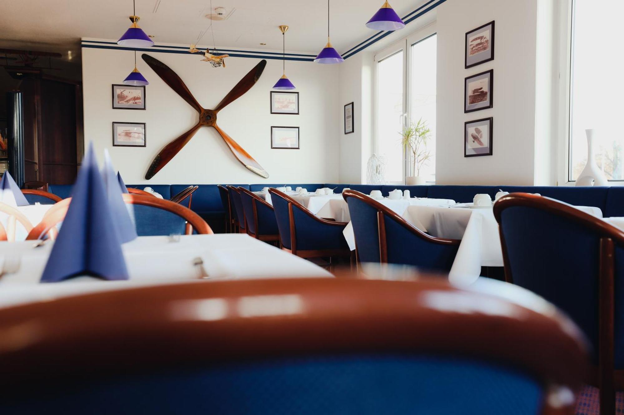 Hotel Bavaria ブレーナ エクステリア 写真