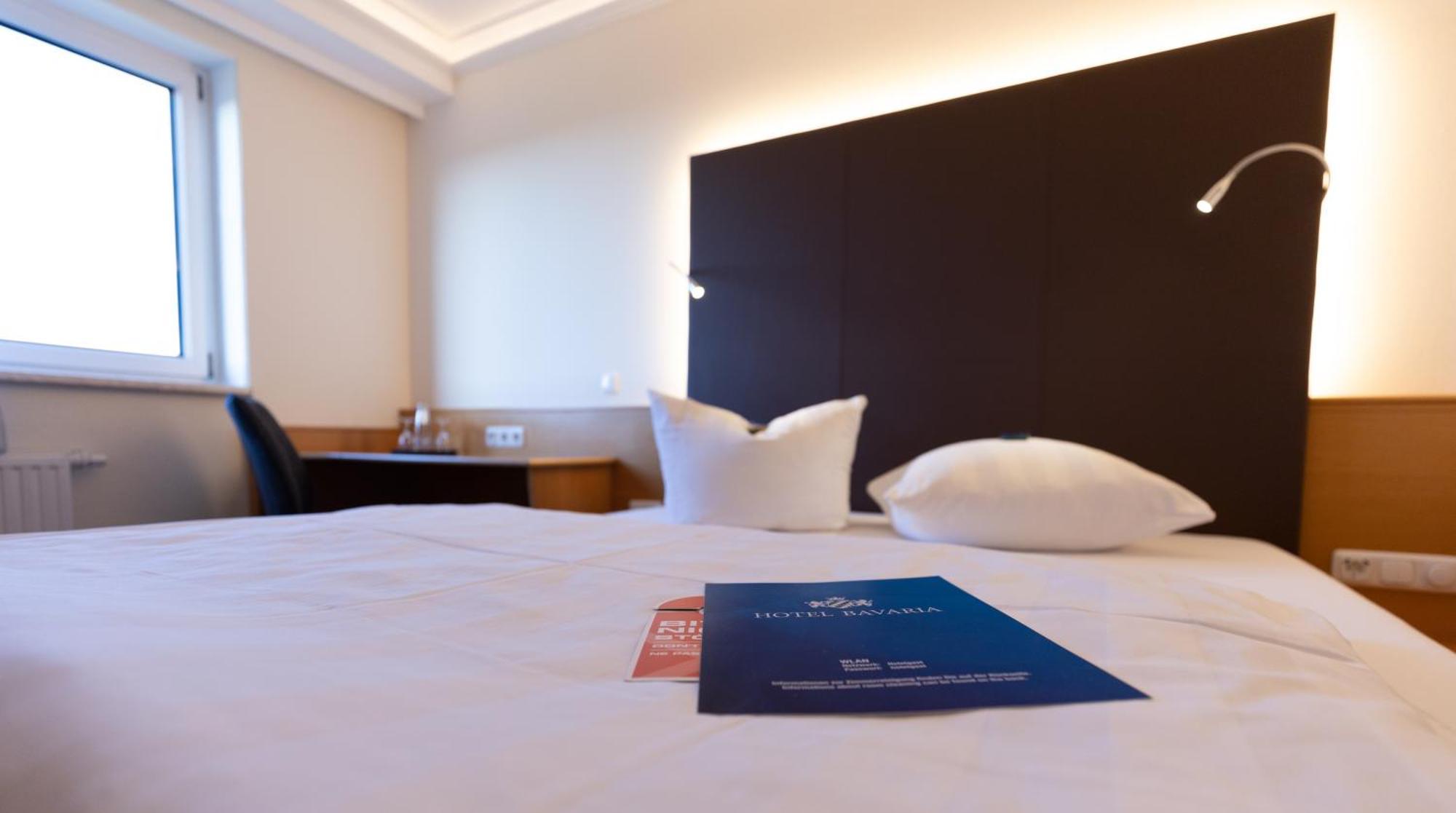 Hotel Bavaria ブレーナ エクステリア 写真